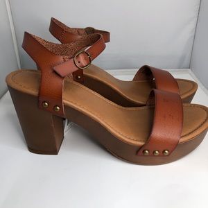 Falls Creek platform sandals 10M NIB brown tan NWT boho festival 1970’s style